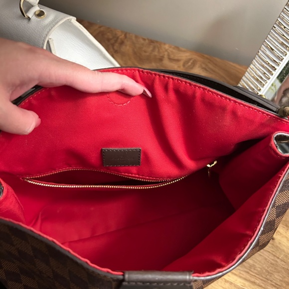 Louis Vuitton Handbag - Picture 3 of 8